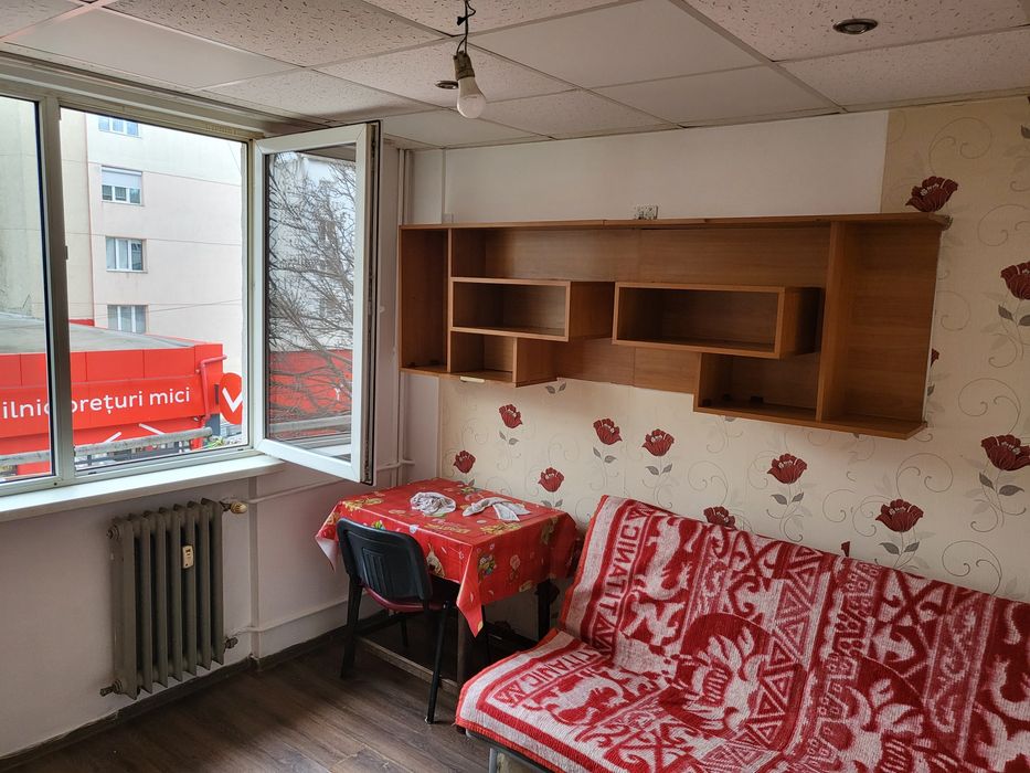 Garsoniera de închiriat