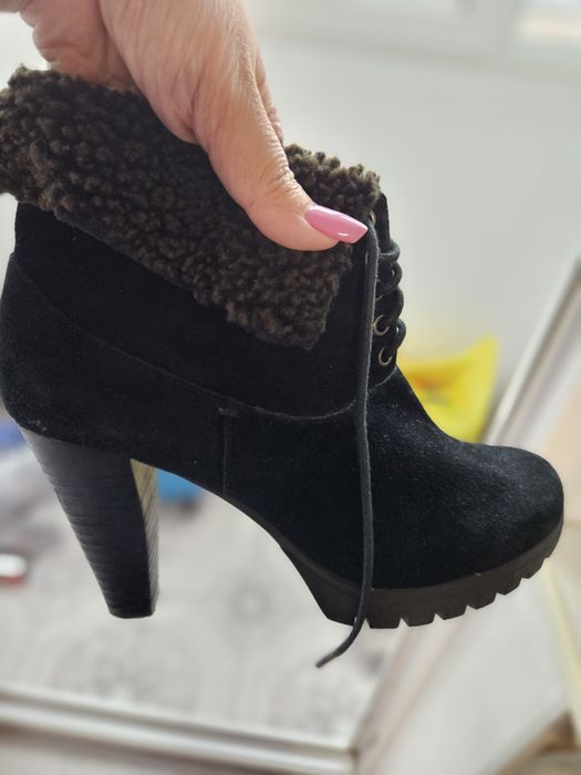 Зимние сапоги, натуральный нубук с мехом.