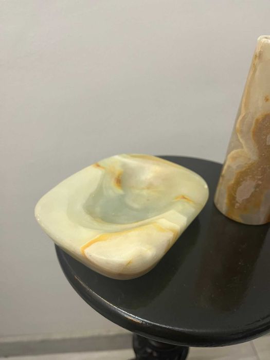 Set doua bibelouri statuete bibelou din onix scrumiera ieftine