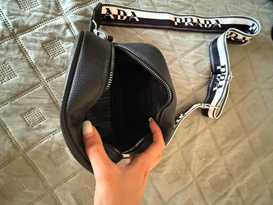 Prada Дамска чанта