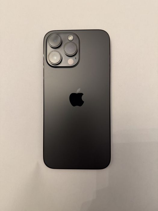 Продам iPhone 14 Pro Max с максимальной памятью 1TB.