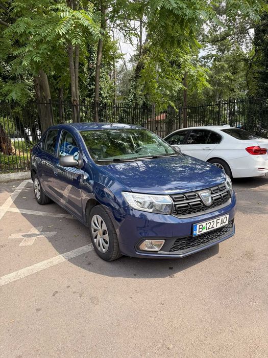 Vând Dacia logan