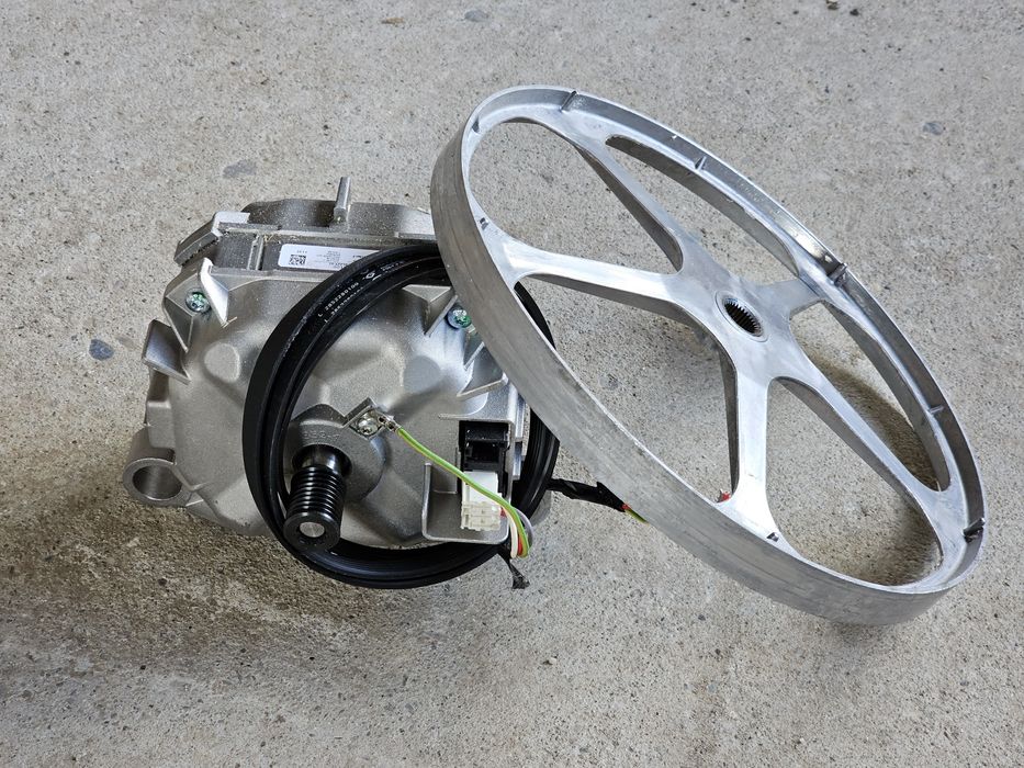 Piese mașină de spălat – motor, placă, pompă, electrovalve