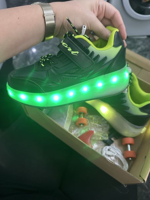 Маратонки кънки ройлери 36 ном светещи