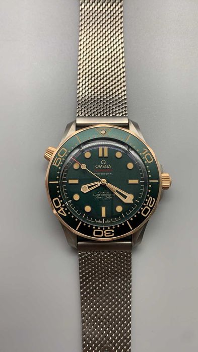 omega seamaster diver 300m сребро-злато