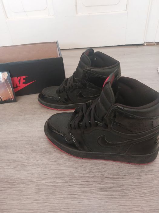 Jordan 1 high black