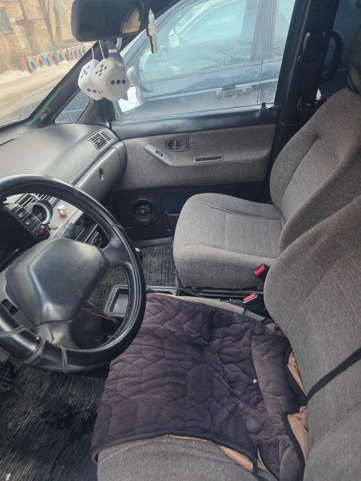 Срочно продам, Nissan Prairie