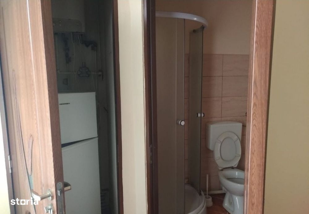 Vând apartament semicentral