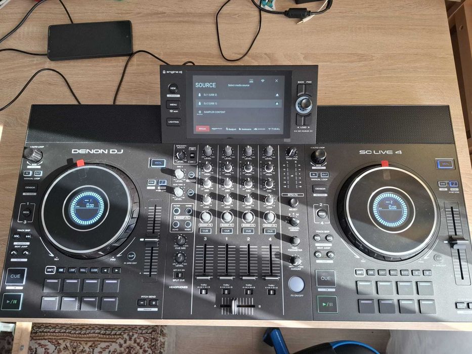 Controller DJ Denon SC Live 4 standalone 4 deck-uri – impecabil