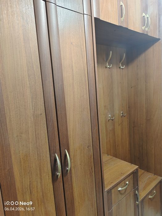 Продам прихожку 150 х 231 см