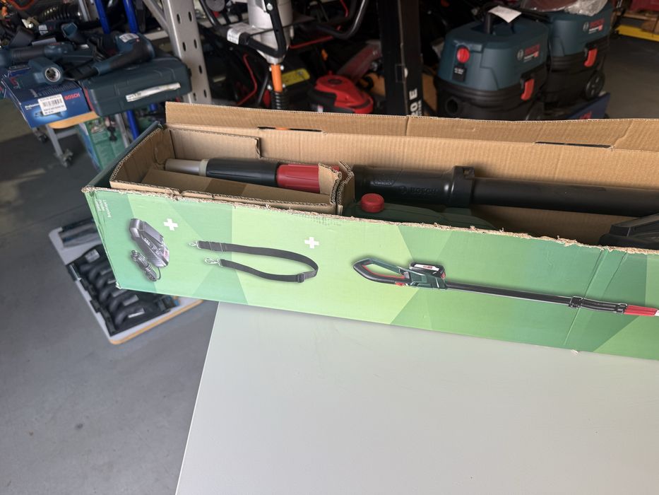 Drujbă telescopică Bosch UniversalChainPole 18