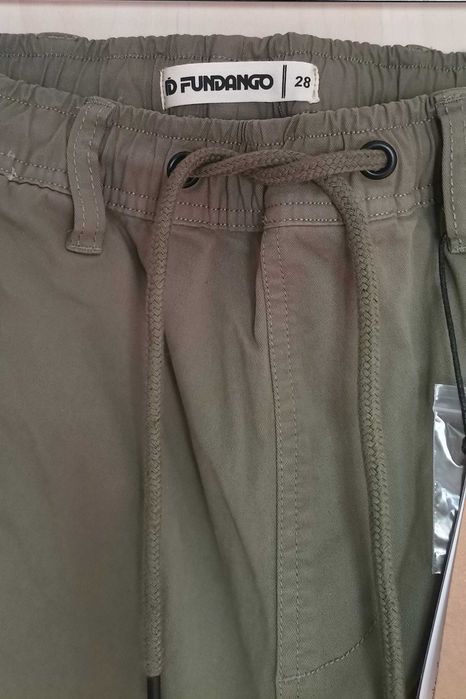 Pantaloni bărbați Fundango Toren Cargo măr 28 (S) olive NOI