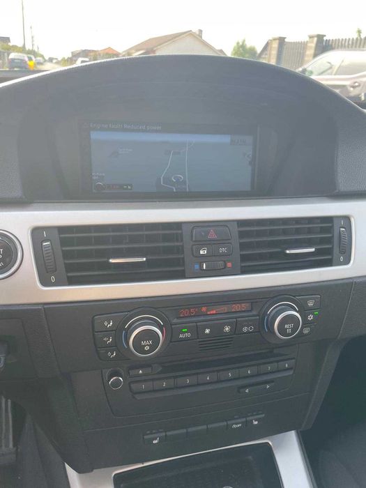 BMW 320 E91 facelift 177 cai xenon navigatie motor N47 EURO 5