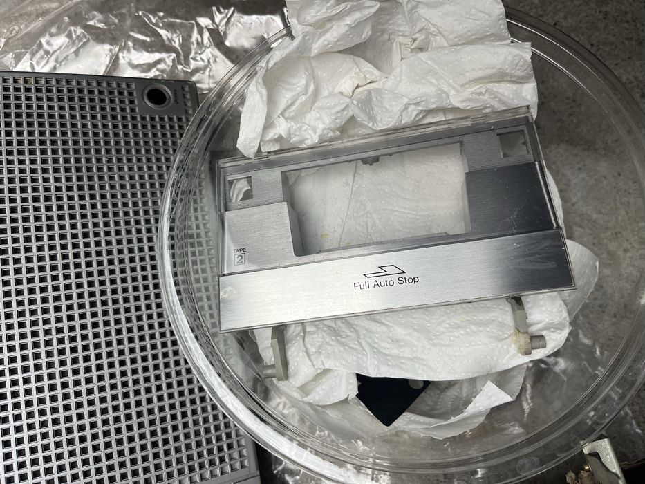 Vand Sharp GF 555 de piese complet