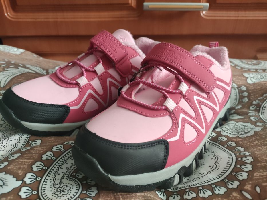 Кроссовки детские зимние