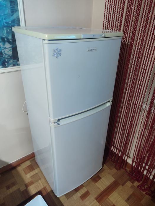 Холодильник сотилади Бирюса янги свежий