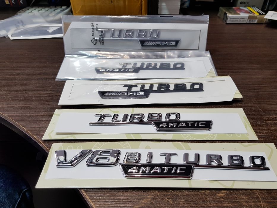 Емблема V8 Biturbo AMG