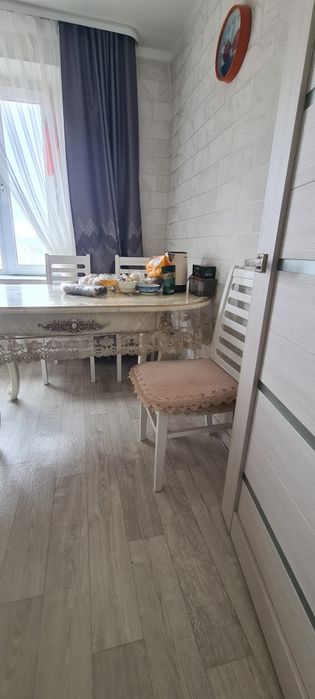 Продаю квартиру 8-й микрорайон  11 дом