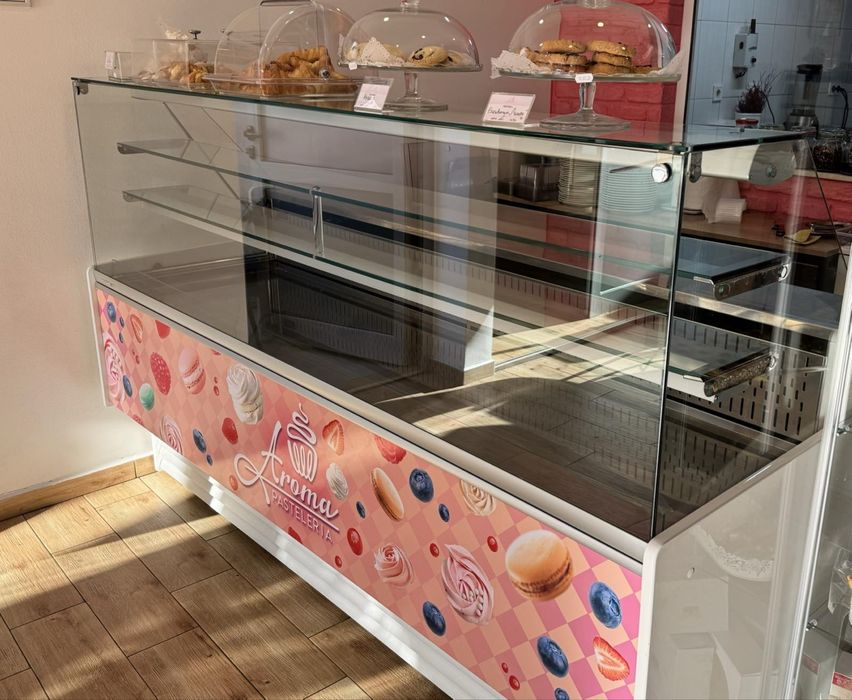 Хладилна витрина