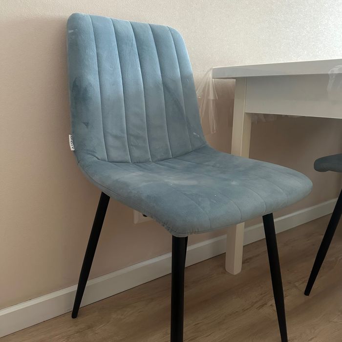 Стол и 6 стульев