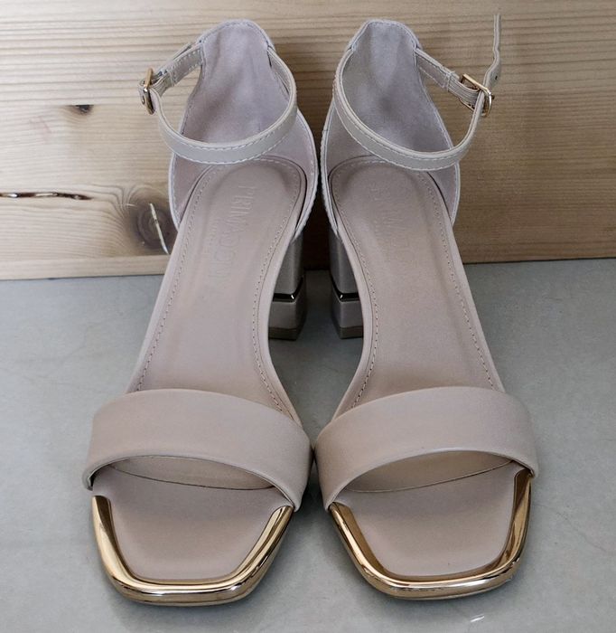 Sandale Primadonna numar 37  stare noi noute