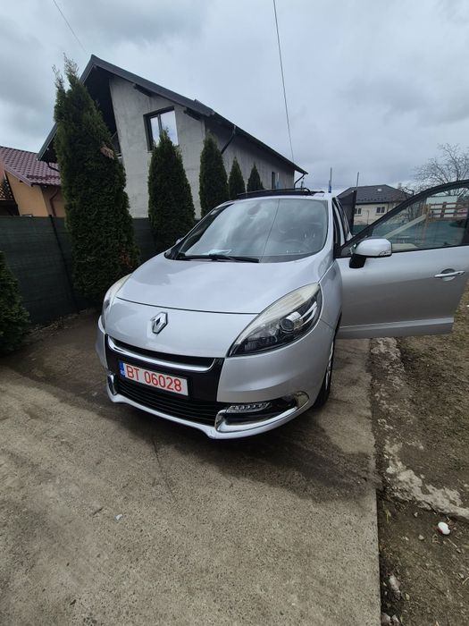 Renault Scenic  2012