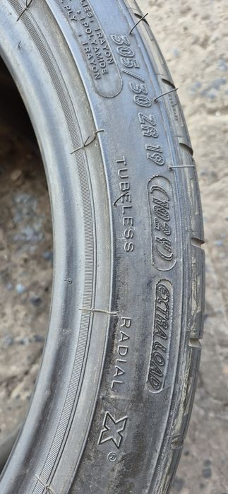 2 anvelope vara Michelin 305/30/19.Pretul este pe bucata.