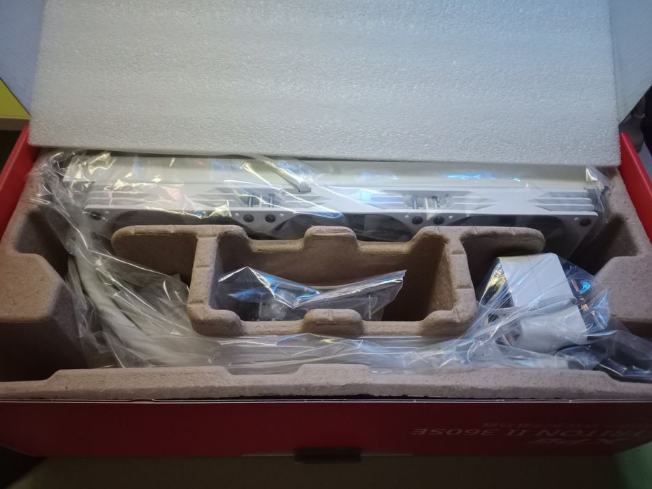 Новая водянка Adata XPG Triton 2