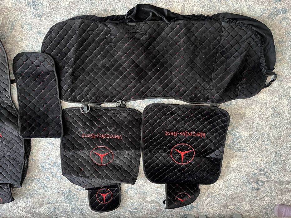 Продам чехлы на Мерс 124