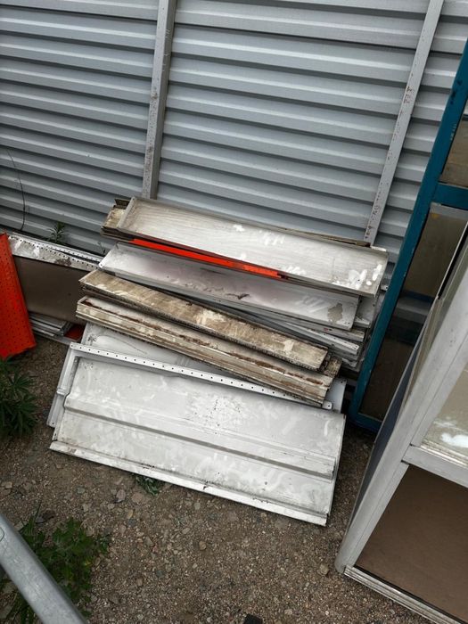 продам витрины СРОЧНО