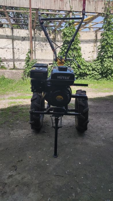 Продам мотоблок Huter MK8000