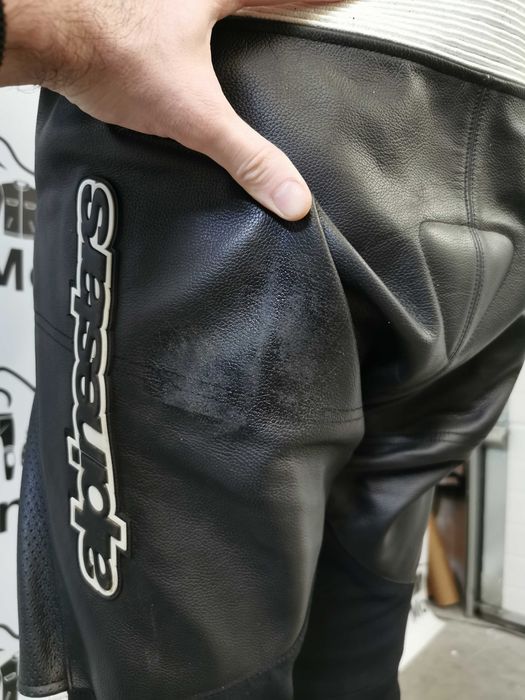 Costum moto Alpinestars cu cocoasa marimea 52