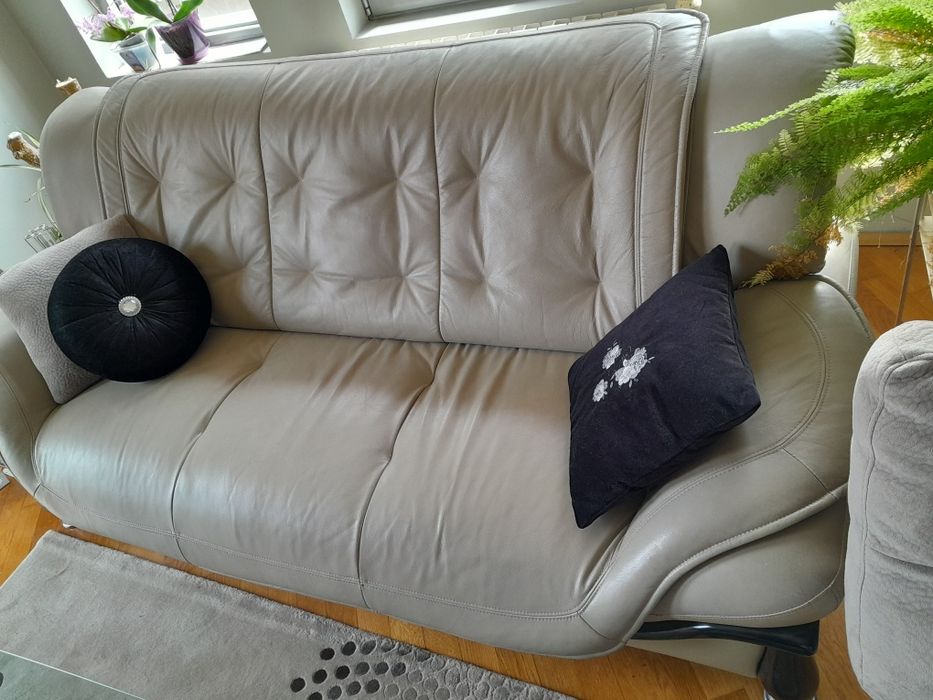 Тройка диван , естествена кожа , без забележки