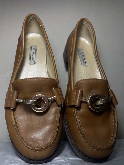 Лоферы кожаные продам