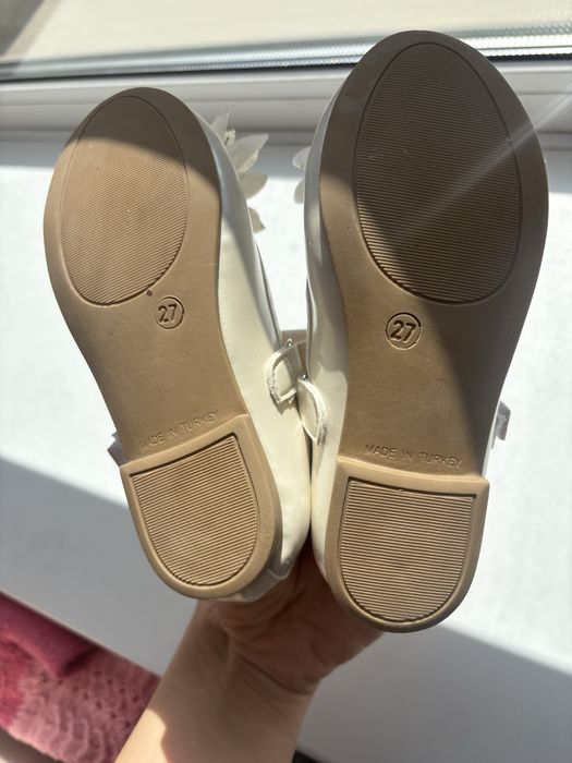 Продам детские туфельки