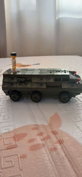 Полицейский катер и танк конструктор