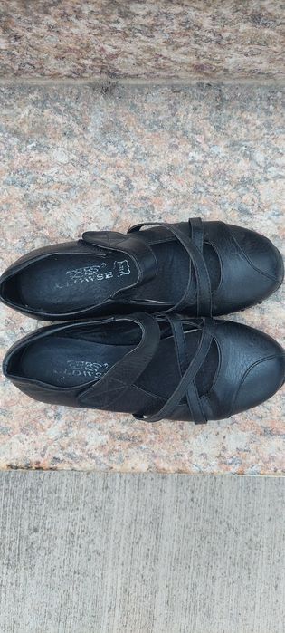 Черни  балеринки ном.32