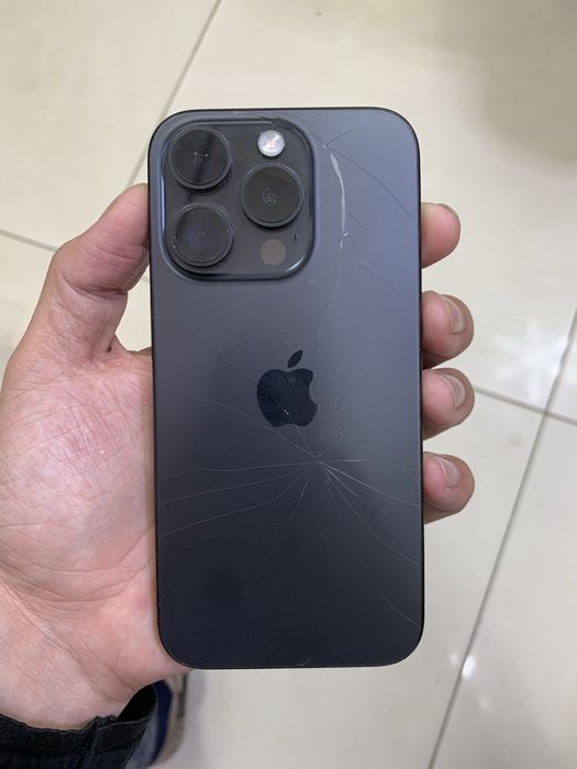 iphone 15pro 128gb емкость 84 продам минус только крышка