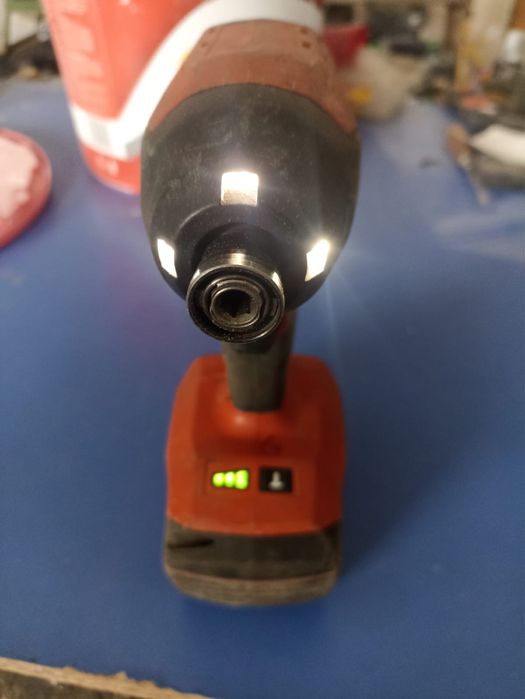 Vând filetantă cu impact Hilti SID 4-A22 (pentru piese)