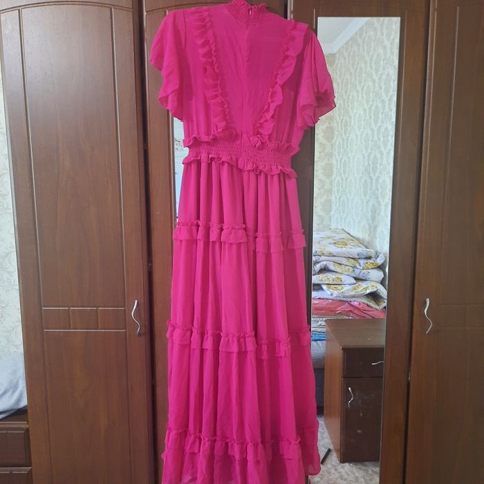 Платье Розовая м размер