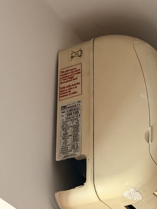 Aparat aer conditionat 12000 btu montat si functional pret 300 lei