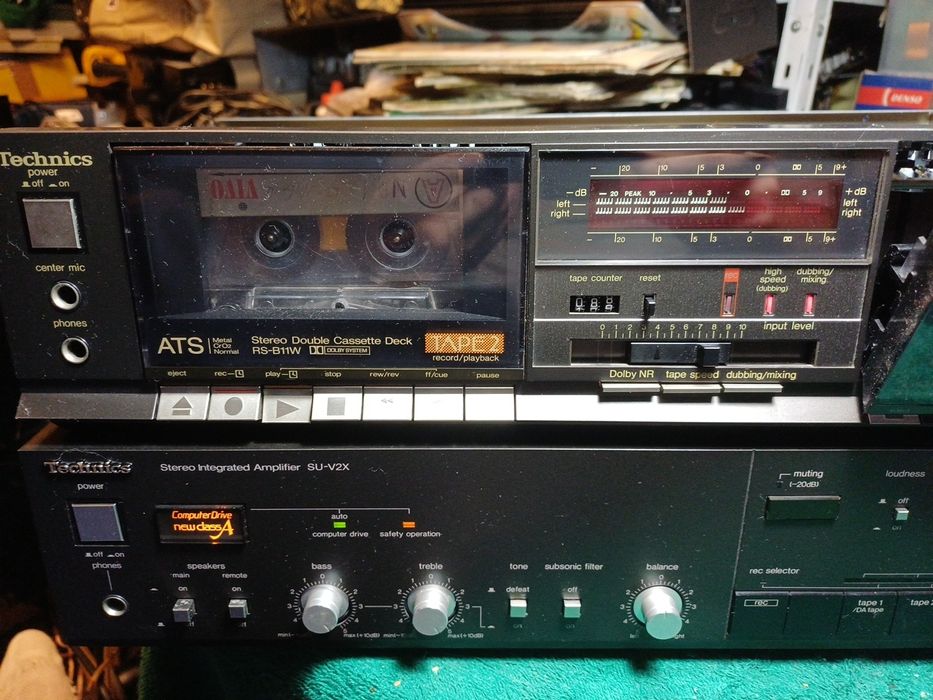 Linie TechnicsSu-v2x  muzica oldschool