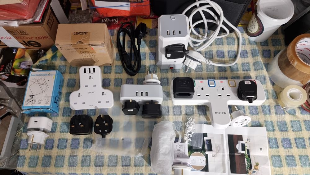 Разклонители с USB,адаптери