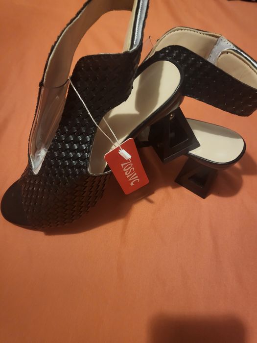 Sandale elegante negre marimea 39