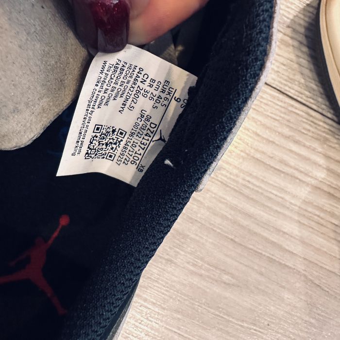 Nike Air Jordan 1 low og 40,5 noi in cutie