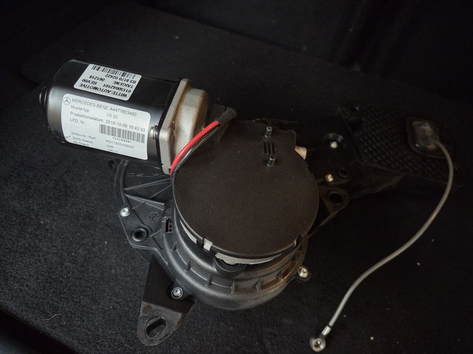 Motor usa culisanta mercedes v class