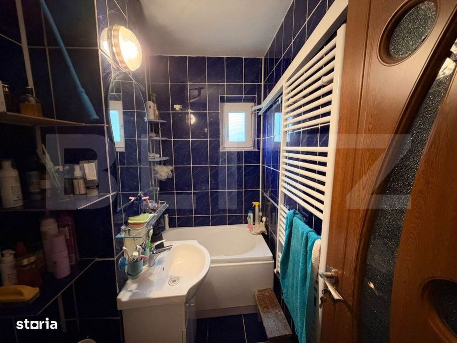 Apartament cu 3 camere, centrala si AC, Craiovita-Materna