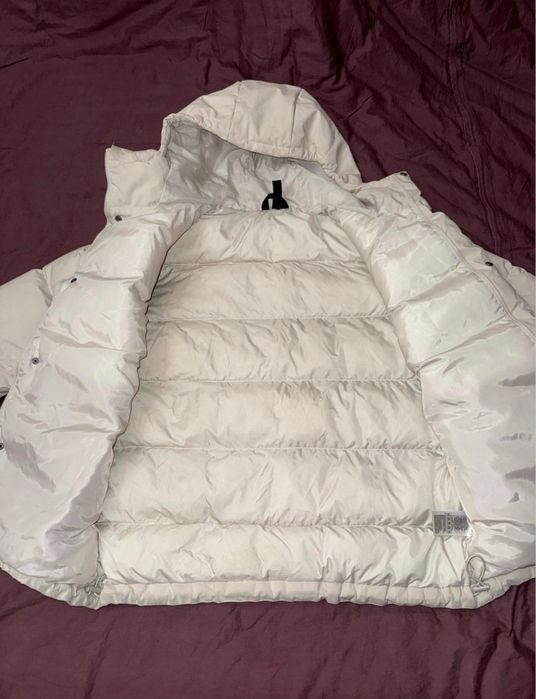 Куртки adidas и tommy jeans