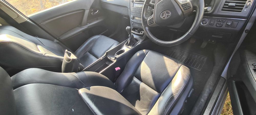 Toyota Avensis, на части.