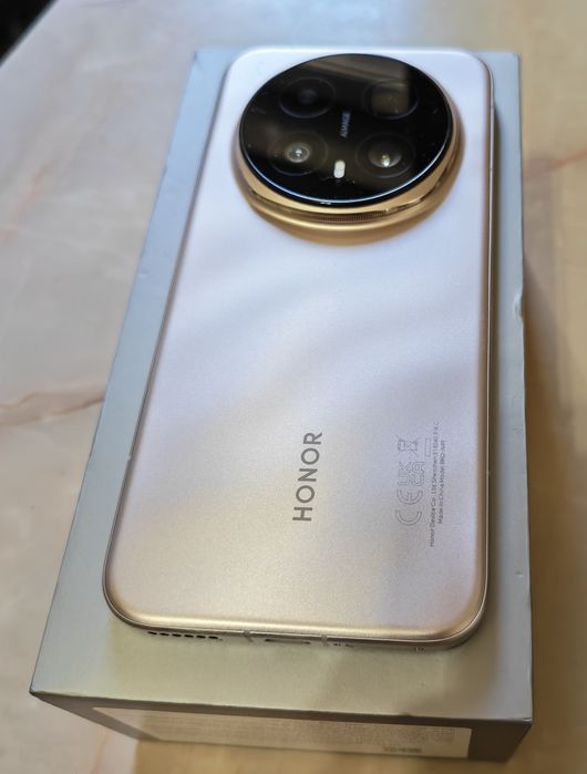 Honor Magic 8 Pro impecabil, baterie 7100 mAh